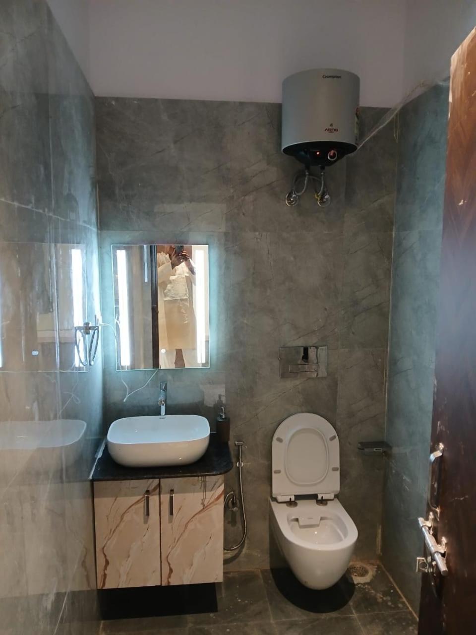 Hotel Jaipur In, Jatipura Parikrama Marg Near Mukharvind Temple Govardhan Εξωτερικό φωτογραφία